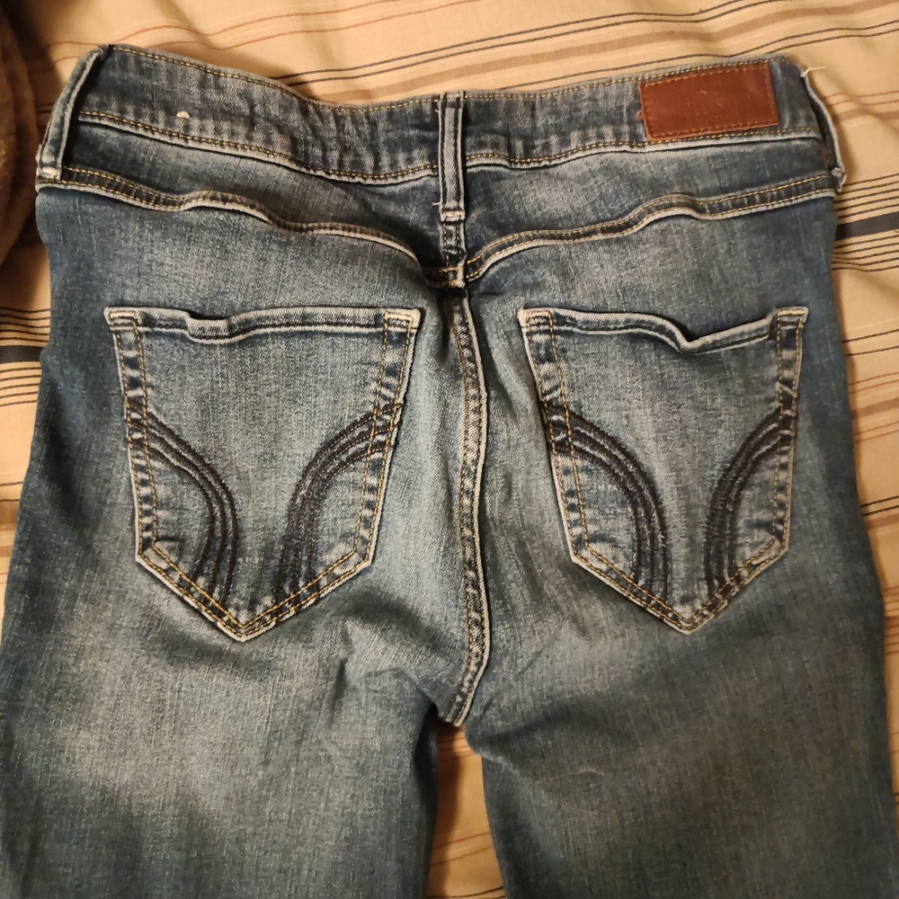 Hollister size 3R/w26l30